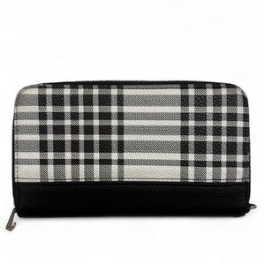 Monochrome Buffalo Plaid Thirty-One Wallet Clutch | Black & White Buffalo Check